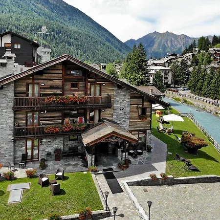 Hotel Bellevue Champoluc